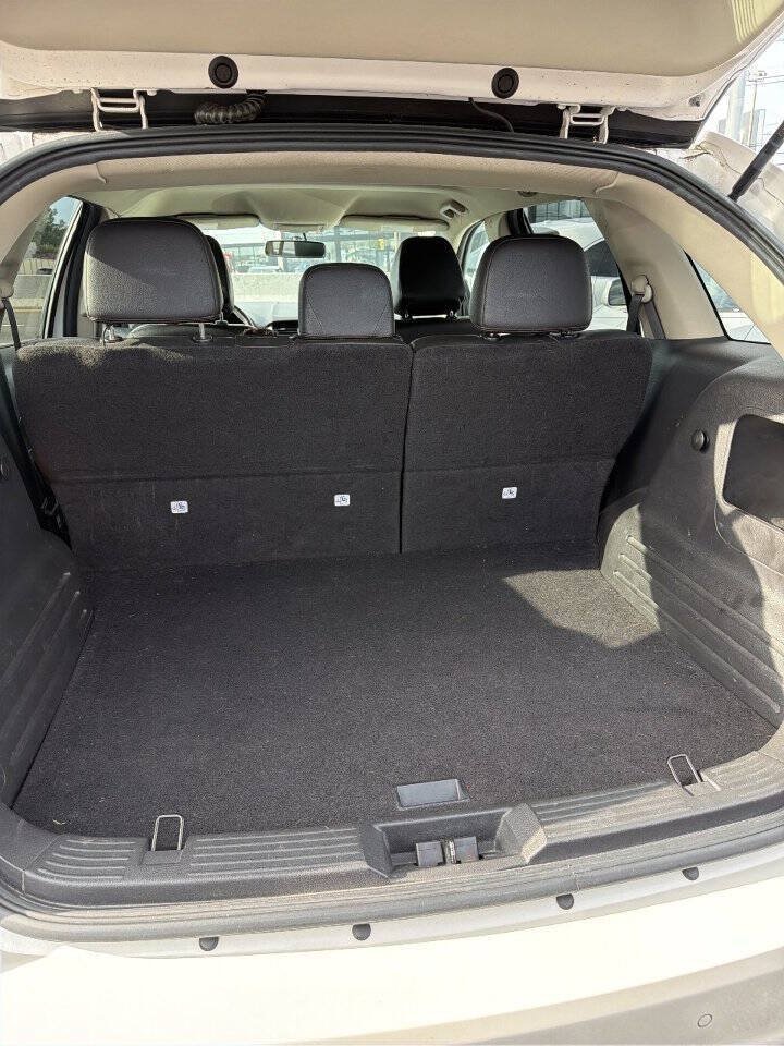 Used 2013 Ford Edge SEL FWD image 10