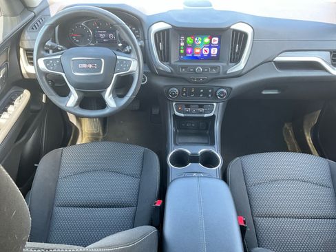 Used 2024 GMC Terrain SLE FWD image 12