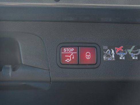 New 2026 Mercedes-Benz GLS 450 4MATIC image 13