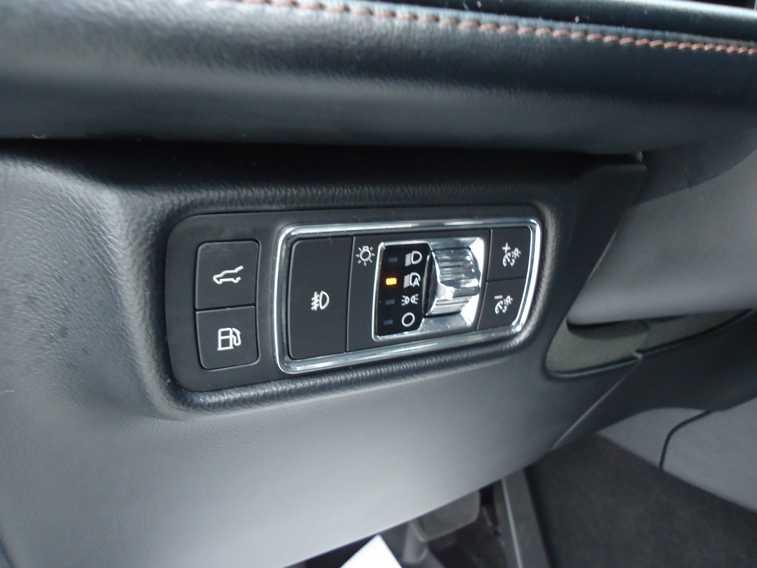 Used 2021 Lincoln Aviator Grand Touring w/ Equipment Group 302A AWD/4WD image 15