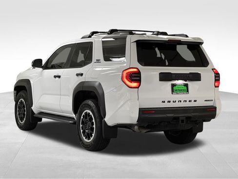 Certified 2025 Toyota 4Runner TRD Off-Road Premium image 3
