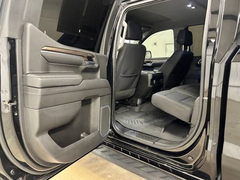 Used 2023 Chevrolet Silverado 1500 RST AWD/4WD image 19