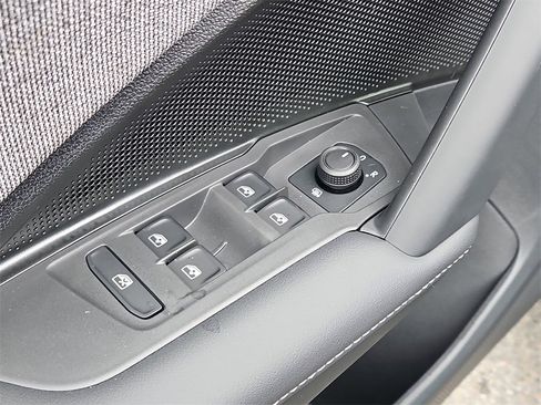 New 2025 Volkswagen Tiguan S image 14