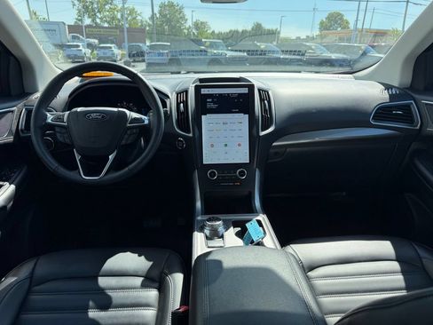 Used 2023 Ford Edge SEL w/ Convenience Package AWD/4WD image 4
