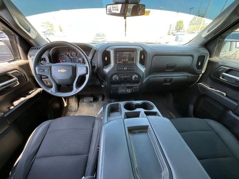 Used 2023 Chevrolet Silverado 1500 Custom AWD/4WD image 7