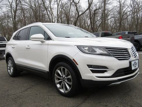 Used 2017 Lincoln MKC Select w/ Select Plus Package image 3