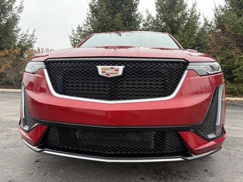 Used 2024 Cadillac XT6 Sport w/ LPO, Floor Liner Package image 7