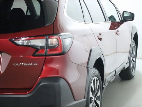 Certified 2025 Subaru Outback Limited image 44