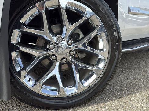 Used 2018 Cadillac Escalade Luxury image 9