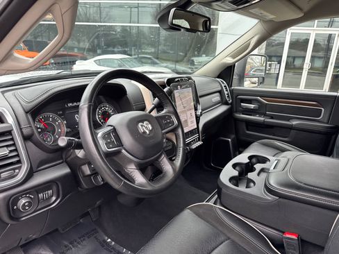 Used 2024 RAM 2500 Laramie AWD/4WD image 12