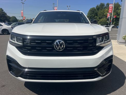 Used 2023 Volkswagen Atlas Cross Sport SEL R-Line AWD/4WD image 3