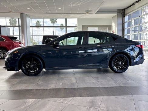 Used 2025 Toyota Camry SE image 16