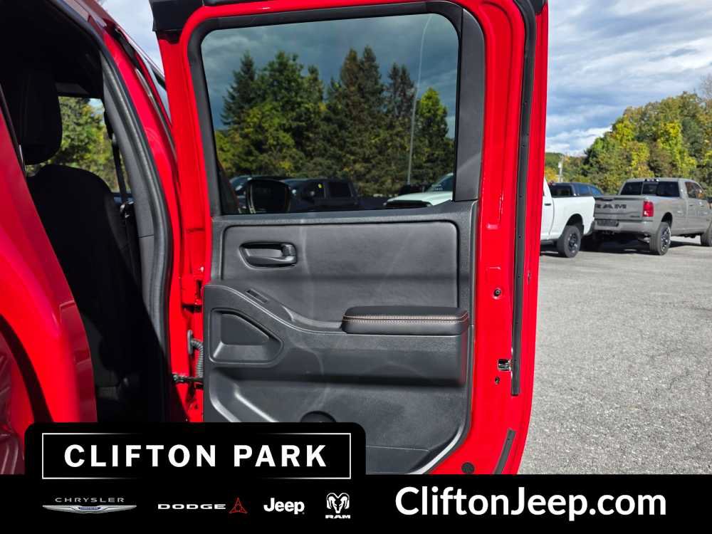 Used 2026 Nissan Frontier PRO-4X AWD/4WD image 17