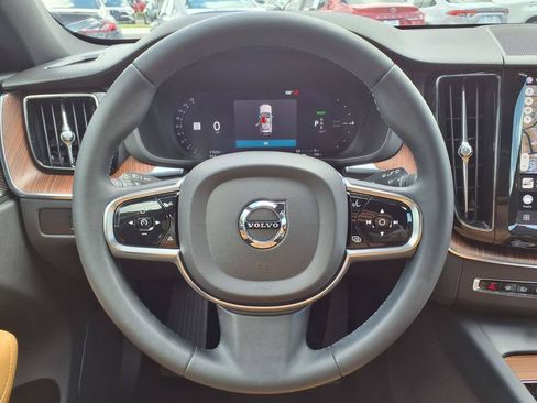 Used 2024 Volvo XC60 T8 Ultimate w/ Protection Package Premier AWD/4WD image 32
