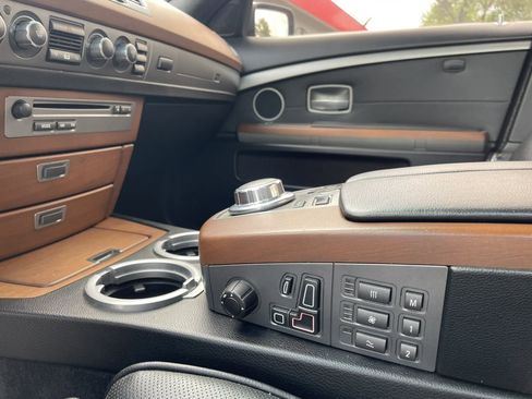 Used 2007 BMW 750i image 22