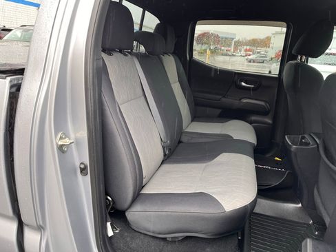 Used 2020 Toyota Tacoma TRD Off-Road image 20