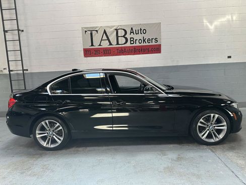 Used 2017 BMW 330i xDrive Sedan AWD/4WD image 2