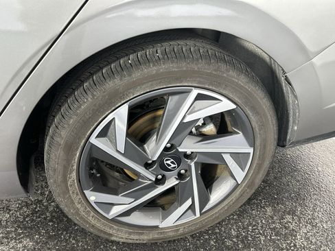 Used 2025 Hyundai Elantra SEL FWD image 10