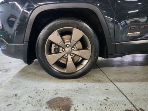 Used 2016 Jeep Cherokee 75th Anniversary image 26