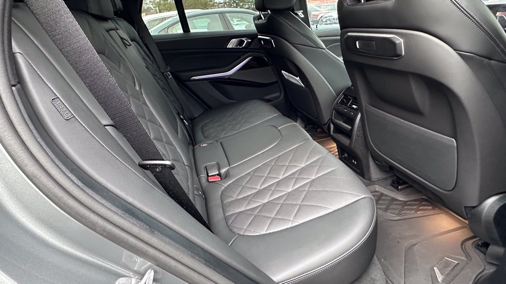 Used 2026 BMW X5 xDrive40i w/ M Sport Package AWD/4WD image 9