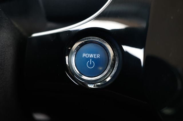 Used 2019 Toyota Prius XLE FWD image 32