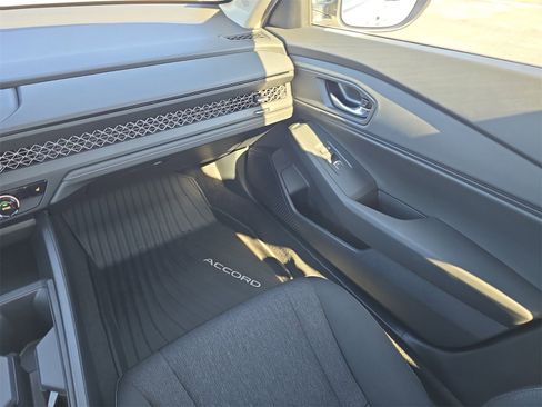 Certified 2025 Honda Accord SE image 12