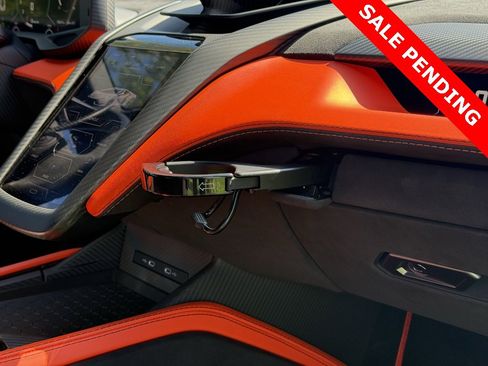 Used 2024 Lamborghini Revuelto image 35