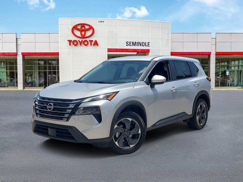 Used 2025 Nissan Rogue SV FWD image 1
