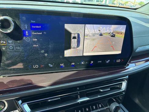 Used 2024 Chevrolet Traverse Z71 w/ LPO, Floor Liner Package AWD/4WD image 16
