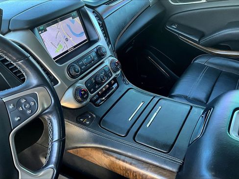 Used 2020 GMC Yukon Denali w/ Denali Premium Package RWD image 18