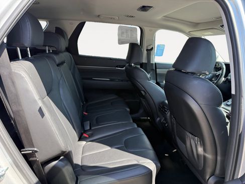 Certified 2024 Hyundai Palisade SEL image 18