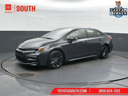 Used 2026 Toyota Corolla SE w/ SE Premium Package image 7