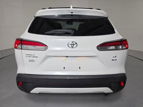 Used 2023 Toyota Corolla Cross LE image 4