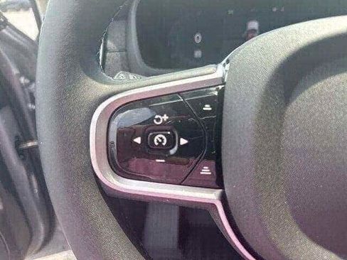 Used 2025 Volvo XC90 B6 Ultra w/ Protection Package Premier image 30