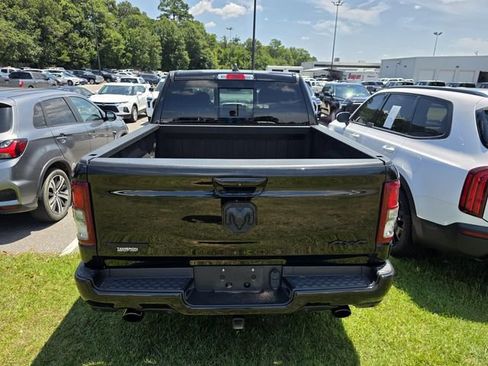 Used 2023 RAM 1500 Big Horn AWD/4WD image 3
