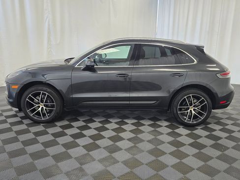 Certified 2024 Porsche Macan image 2