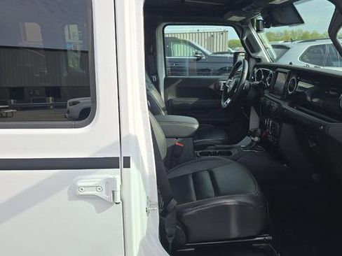 Used 2023 Jeep Wrangler Unlimited Rubicon 392 w/ Xtreme Recon 35" Tire Package AWD/4WD image 12