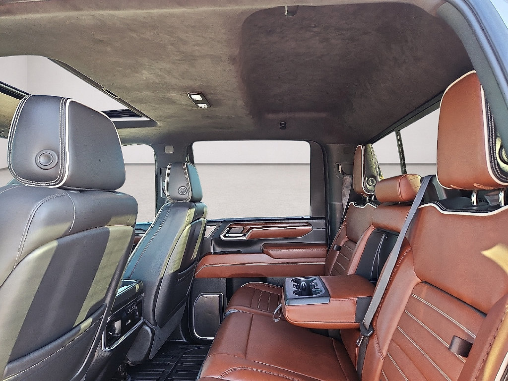 Used 2024 GMC Sierra 2500 Denali Ultimate AWD/4WD image 18