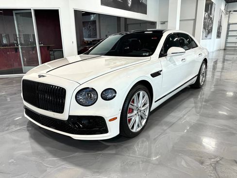 Used 2023 Bentley Flying Spur V8 AWD/4WD image 15