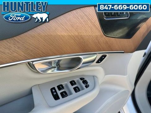 Used 2022 Volvo XC90 T6 Momentum w/ Advanced Package image 24