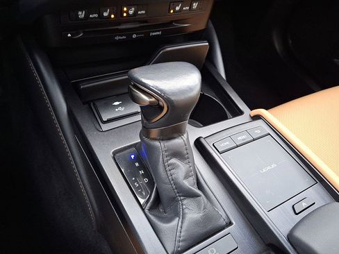 Used 2022 Lexus ES 350 w/ Premium Package image 15