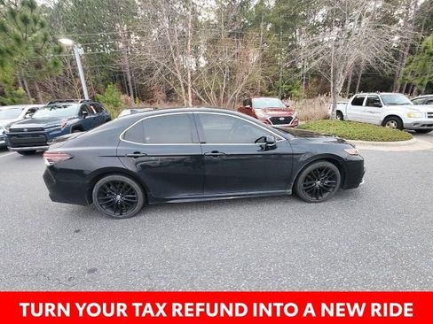 Used 2023 Toyota Camry XSE image 17