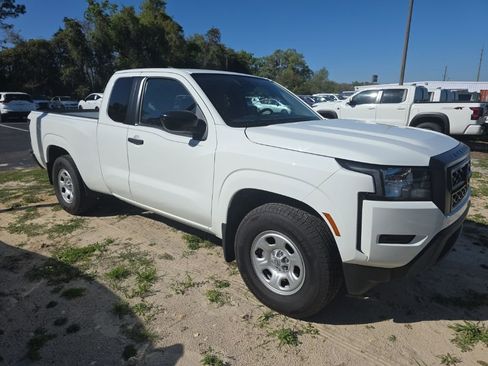 Certified 2024 Nissan Frontier S image 3