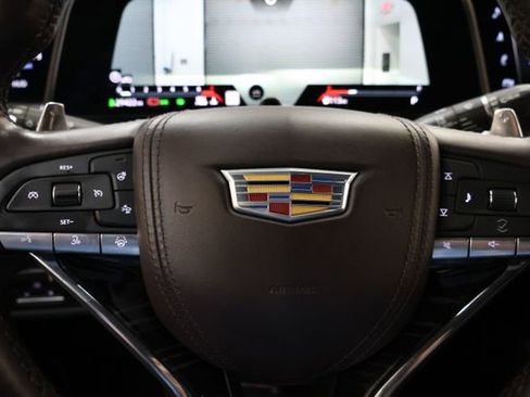 Used 2024 Cadillac Escalade ESV V w/ Heavy-Duty Trailer Package AWD/4WD image 92