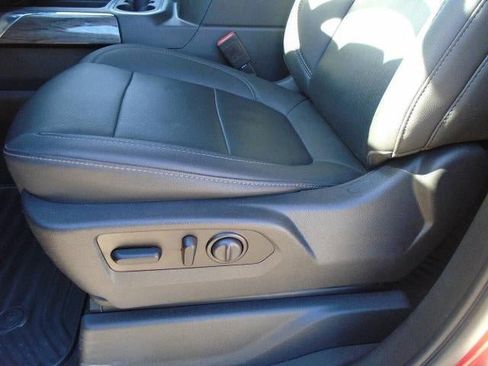 Used 2021 Chevrolet Silverado 1500 LTZ w/ Z71 Off-Road Package image 16