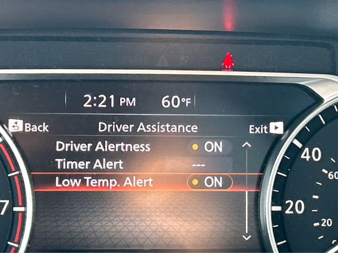 Used 2023 Nissan Rogue SV w/ SV Premium B Package image 30