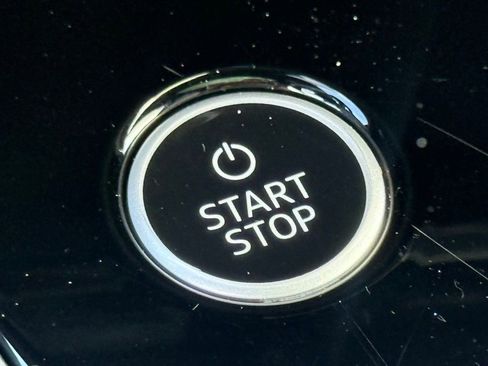 Used 2023 Audi Q4 e-tron Premium Plus image 34