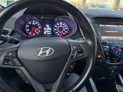 Used 2016 Hyundai Veloster Turbo image 9