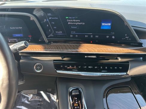 Used 2024 Cadillac Escalade ESV Sport Platinum image 18