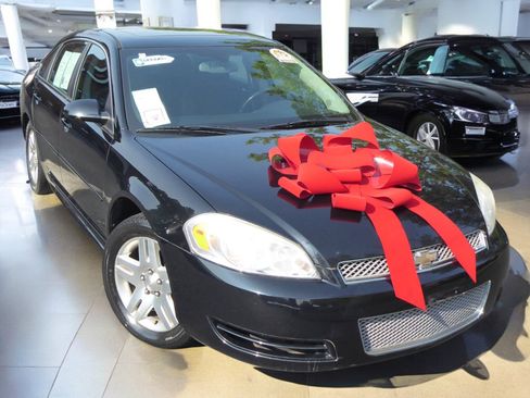 Used 2012 Chevrolet Impala LT w/ LT Sunroof Package image 2
